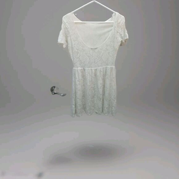 Zara Trafaluc  Women’s Lined White Lace Mini With Low Back Dress.  Size S. B45 - Picture 2 of 4